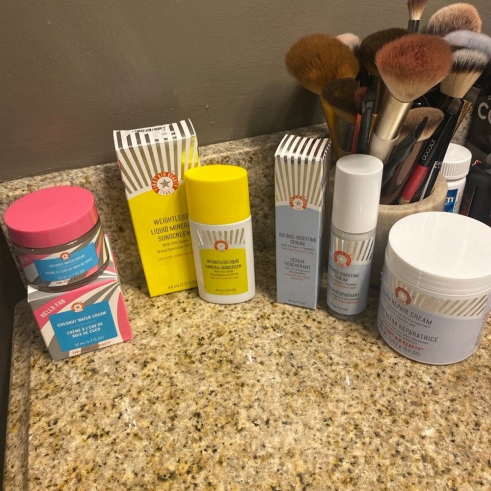 First Aid Beauty Skincare Set
